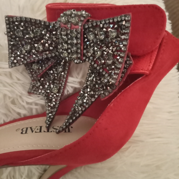 Heels - Picture 3 of 11